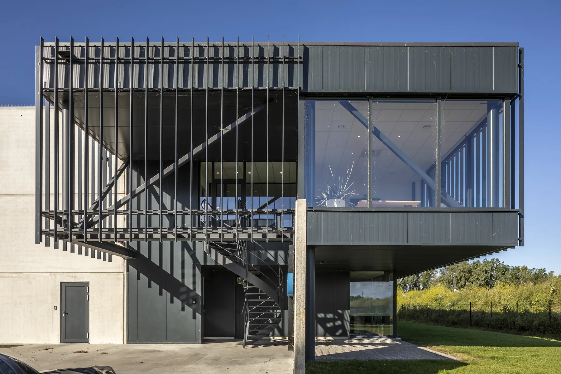 Kantoor met magazijn Veurne_1127