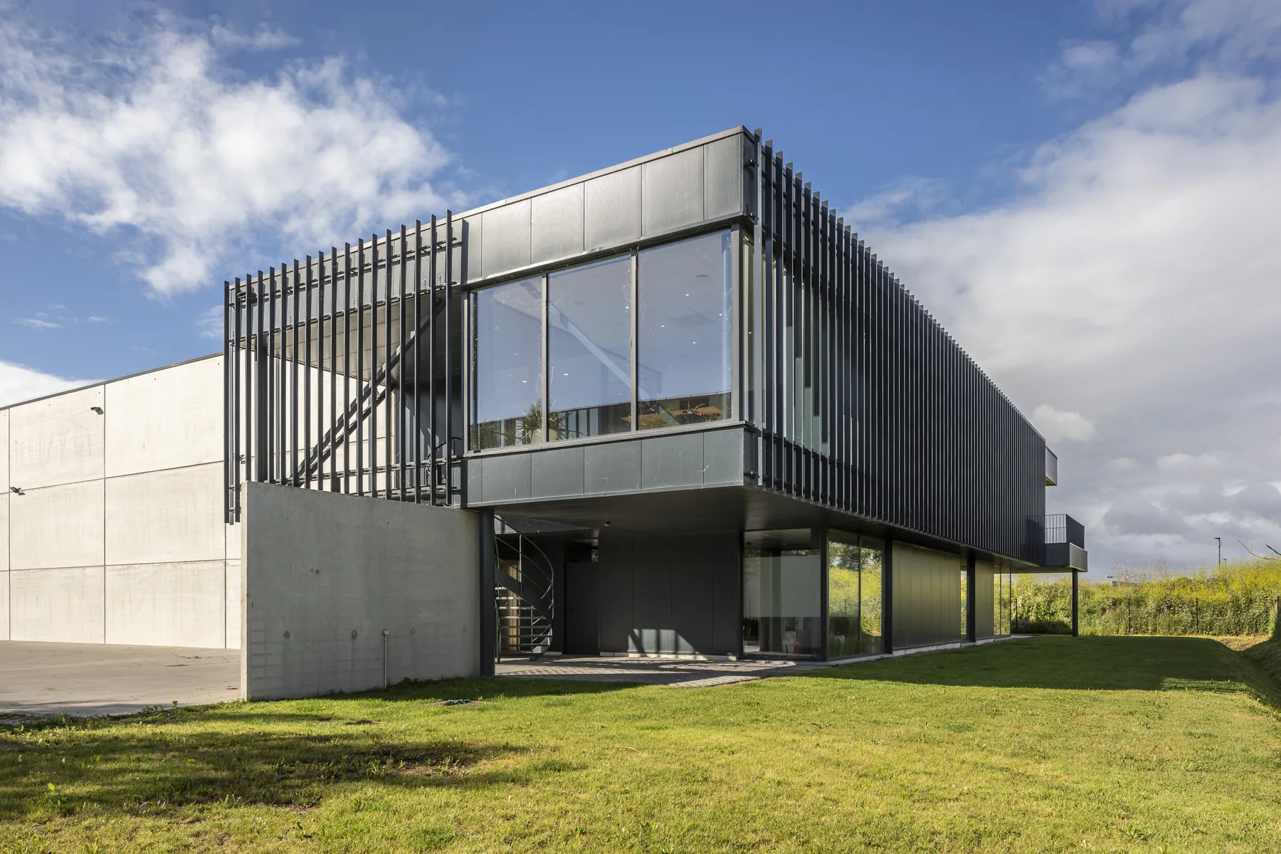 Kantoor met magazijn Veurne_1127